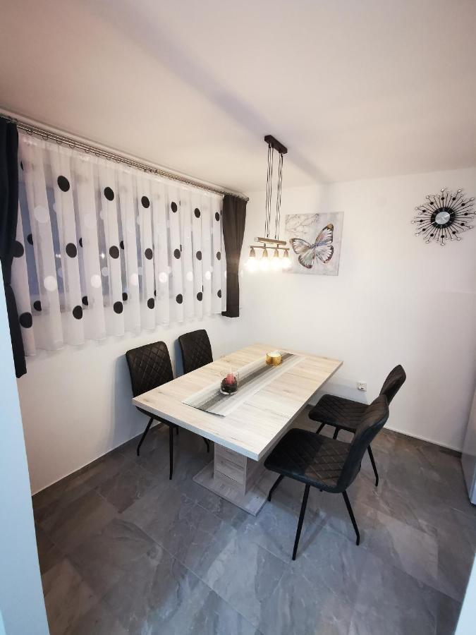 Ema Studio Apartman Karlovac Zewnętrze zdjęcie